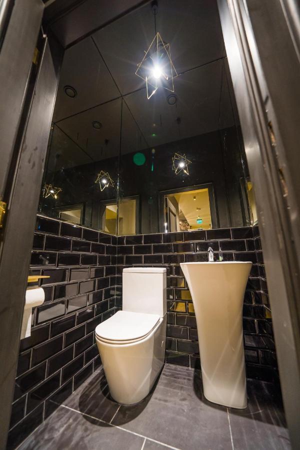 Leo Boutique Rooms - Adults Only Budapest Exterior photo
